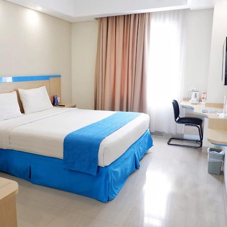Hotel Brothers Biru Solo Baru Exterior photo